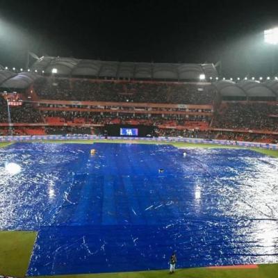 Rajiv Gandhi Stadium Hyderabad Pitch Report and Weather Forecast for SRH vs RR Match 21